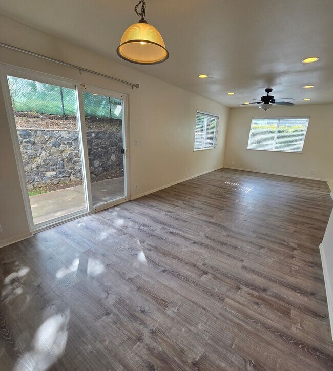 Building Photo - 3/2.5 home in Piilani Villages