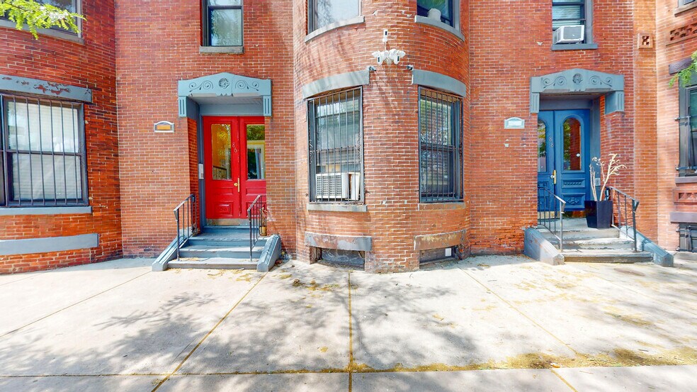 Primary Photo - 88 Hammond St