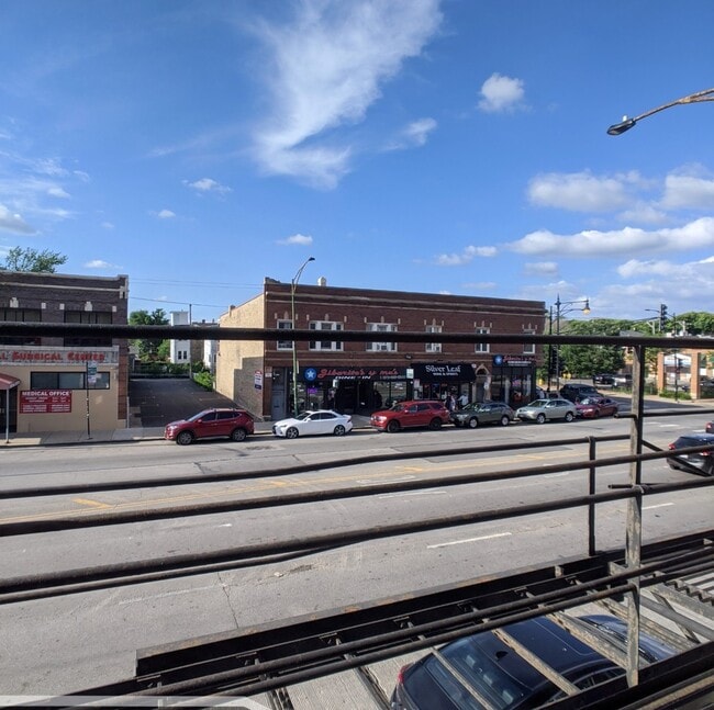 Building Photo - 3409 W Fullerton Ave