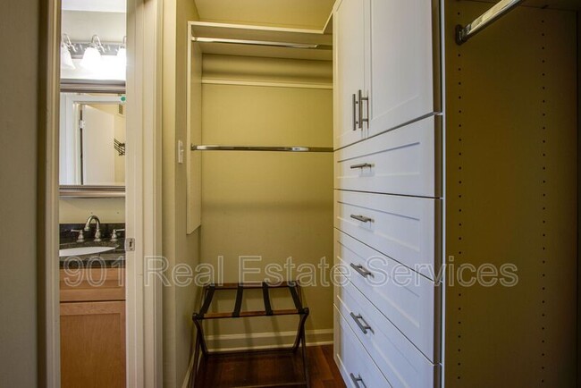 Building Photo - 109 N Main St