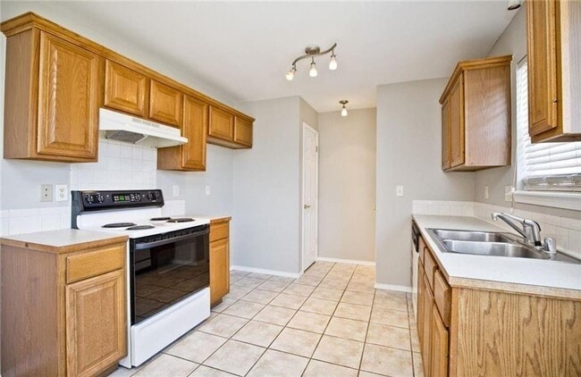 Building Photo - ***520 Walker Street***