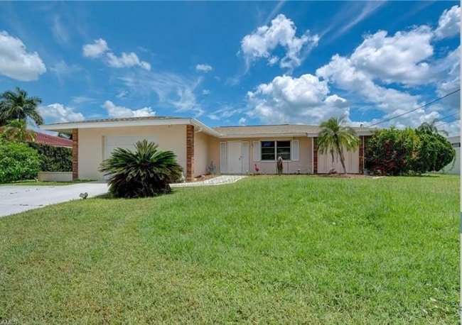 Building Photo - 3919 SE 9th Ct