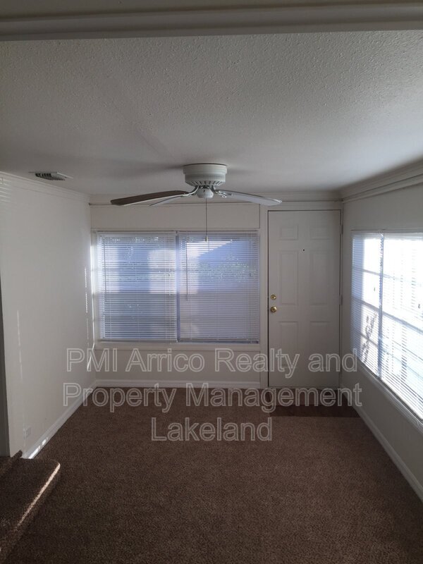 Building Photo - 124 Bassedena Cir S