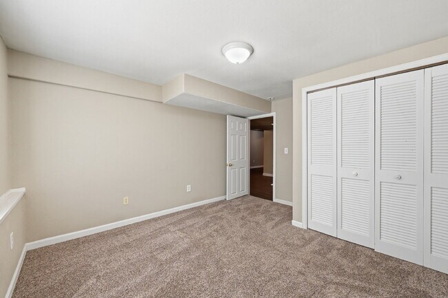 Building Photo - $2,620.95 with $300 off the first month's rent, 5 Beds - 3.5 Bath, Single Family Home in Colorado...
