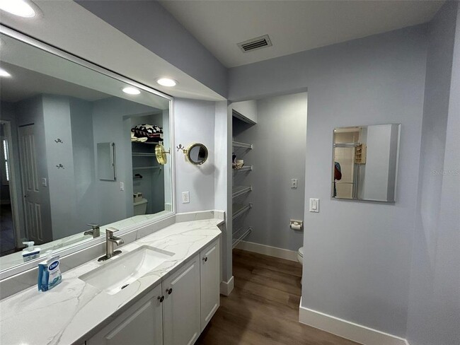 Building Photo - 3702 54th Dr W