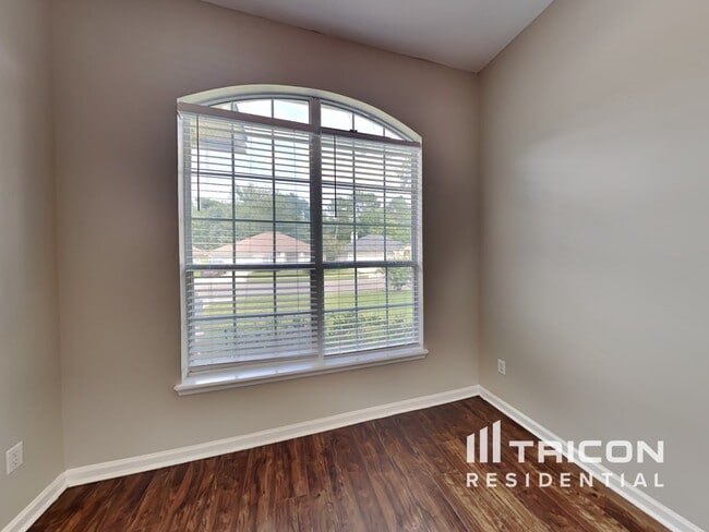 Building Photo - 246 Fort Milton Dr