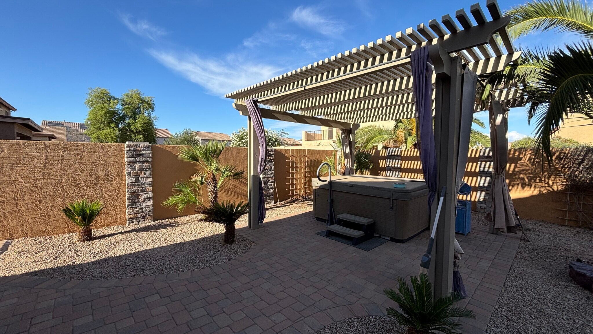 Building Photo - 21047 N Alma Dr