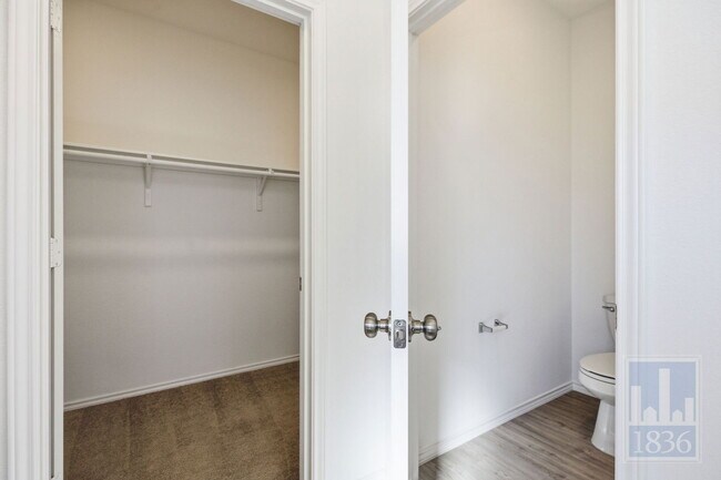 Building Photo - 106 Arbordale St