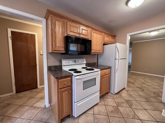 Building Photo - 5629 S Harvard Ct