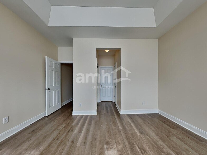 Building Photo - 112 Spalding Ln