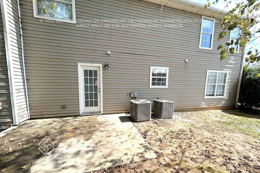 Building Photo - 2204 Eagles Nest Cir