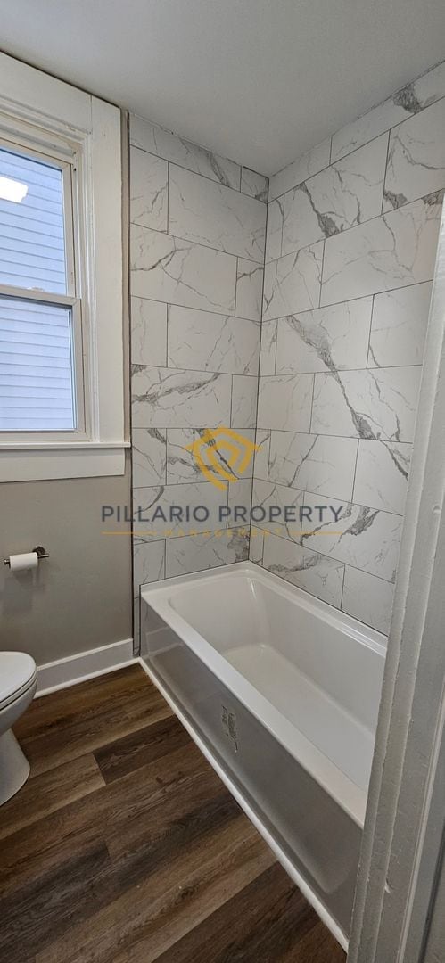 Building Photo - Renovated 3-Bedroom Gem Near Downtown Indy, Available NOW!