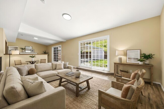 Building Photo - Spacious 4BD 2BA House With Perfect Private Backyard and Solar Panels  in Simi Valley