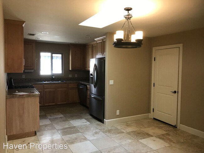 Building Photo - 3 br, 2 bath House - 22615 J St.