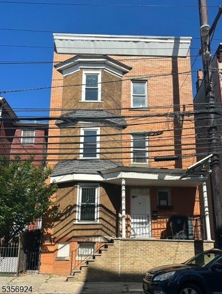 Primary Photo - 35 Norfolk St