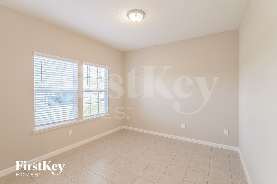 Building Photo - 5659 Kellar Cir