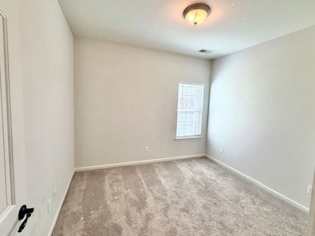 Building Photo - MiskellyDrive1521