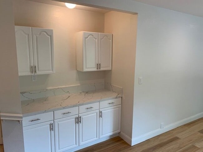 Building Photo - Pleasanton Valley, Pleasanton, 3 Bd. Retreat, 2 Ba., Near Downtown and Top Schools