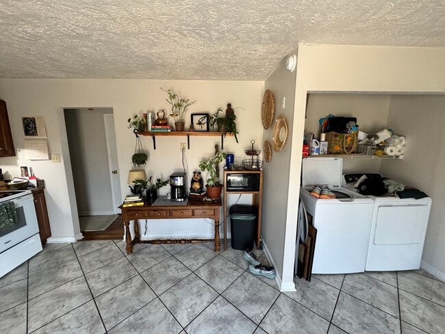 Building Photo - Single Family Home in the heart of Fern Creek