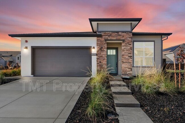 Building Photo - 9046 Ventura St