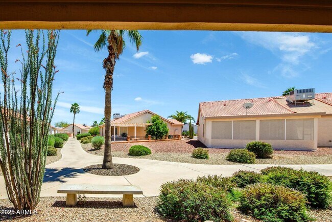 Building Photo - 6831 S Coral Gable Dr