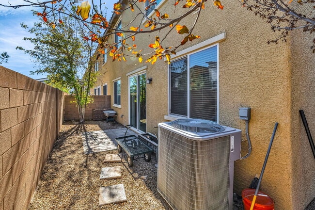Building Photo - Modern, Guard Gated, and Close to Everything! 3-Bed Townhome Near St. Rose Parkway and Liberty Hi...