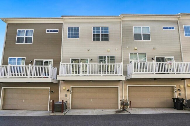 Building Photo - 12909 Brickyard Blvd