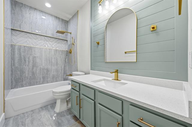 Building Photo - 3321 Versante Dr