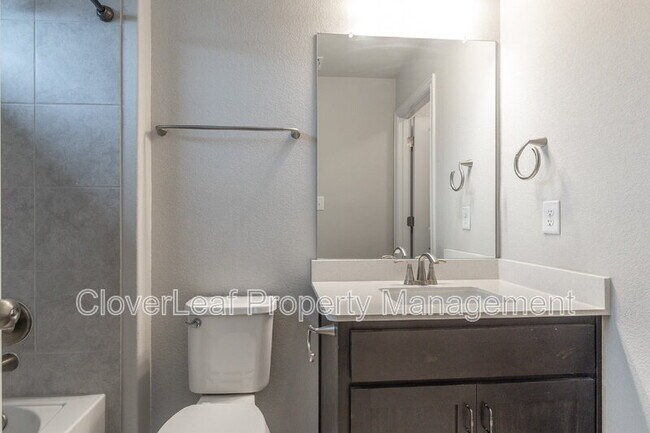 Building Photo - 675 Patriot Dr
