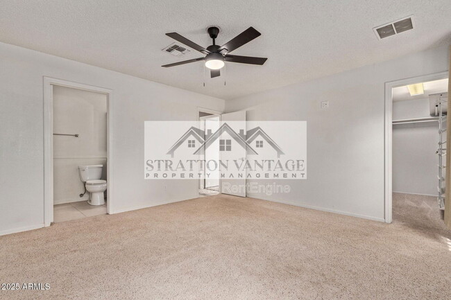 Building Photo - 733 E Halifax St