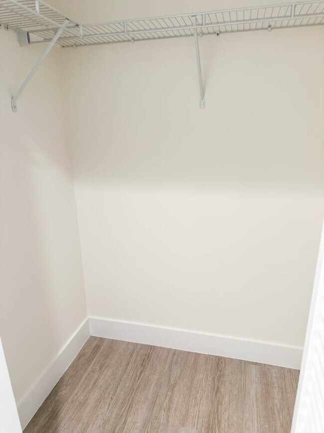 Building Photo - 15901 I