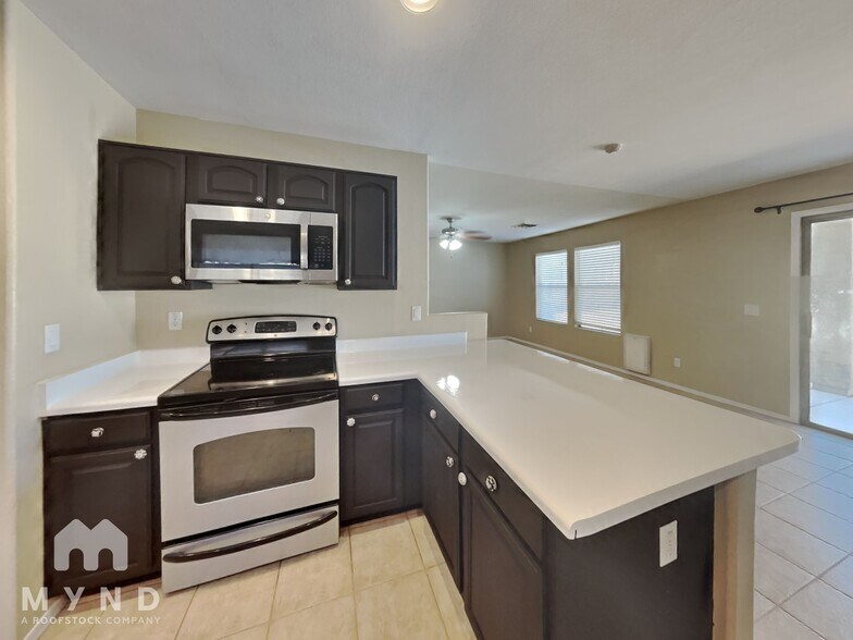 Building Photo - 672 W Barrus St