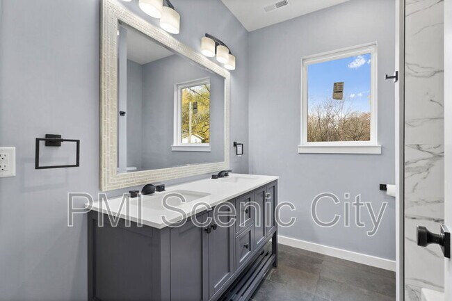 Building Photo - 1316 Gadd Rd