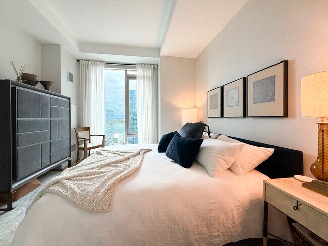 Building Photo - 133 Seaport Blvd