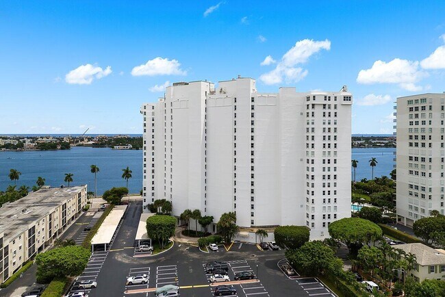 Building Photo - 1701 S Flagler Dr