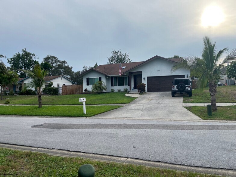 Primary Photo - 1035 Anclote Dr