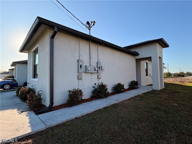 Building Photo - 454 Grant Blvd