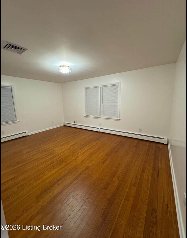 Building Photo - 4916 Oak Park Dr