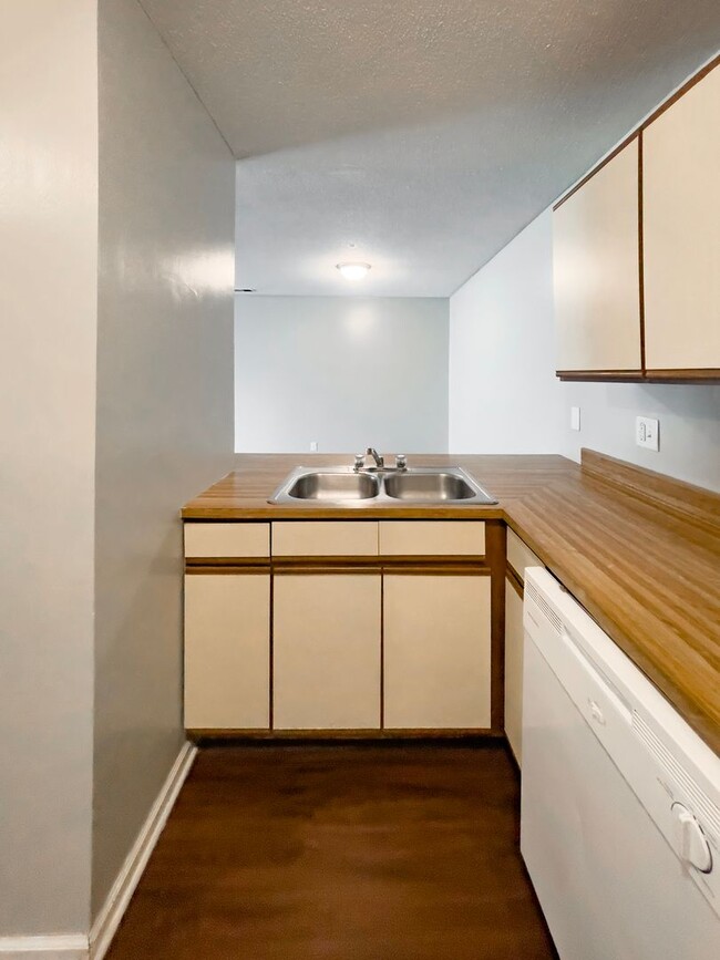 Interior Photo - The District On Wayne