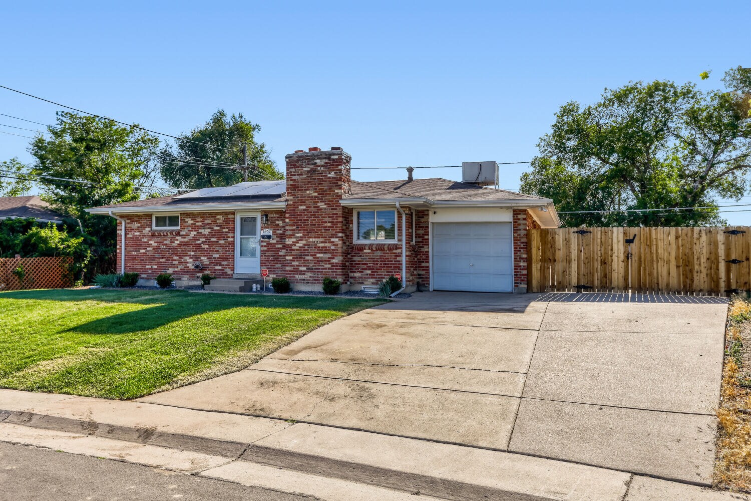 Double Driveway - 8063 Wyandot St