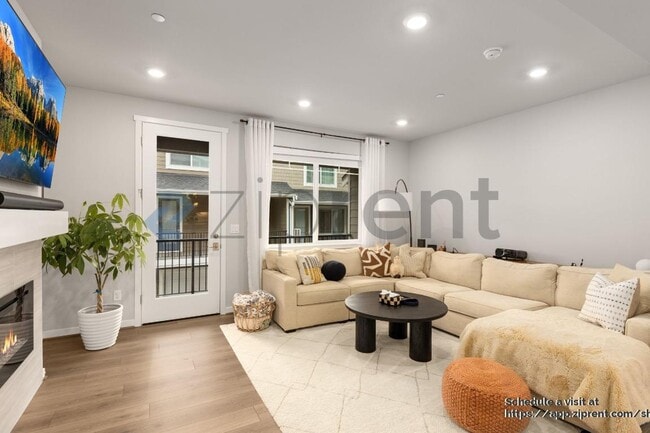 Building Photo - 12124 NE 194th Ct