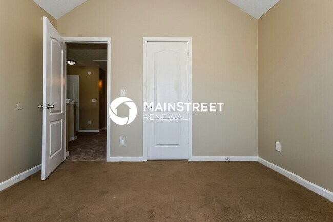 Building Photo - 4 Bedroom Pet-Friendly Home in Ellenwood, GA with Main Street Renewal