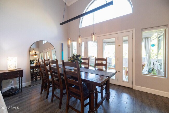 Building Photo - 5442 S Hurricane Ct