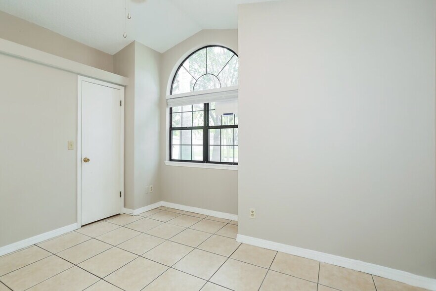 Building Photo - 2232 Alderney Ct