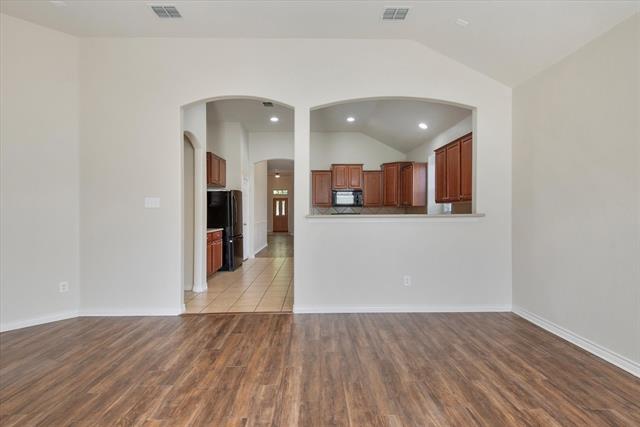 Building Photo - 2828 Cameron Bay Dr