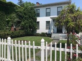 Building Photo - 191 Pulteney St