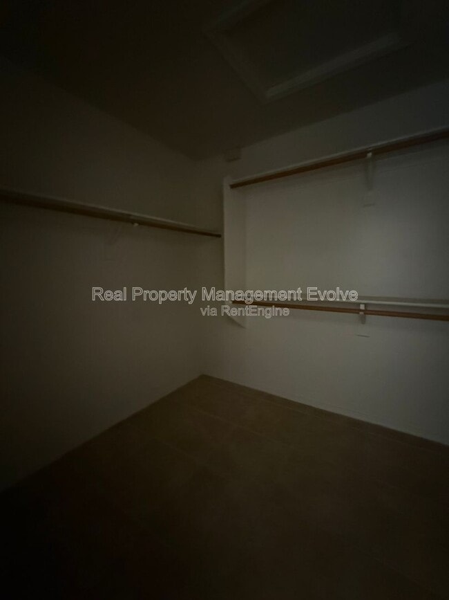 Building Photo - 4048 E Aspen Way