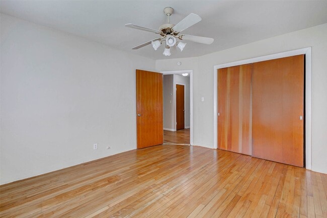 Building Photo - 6507 Heron Dr