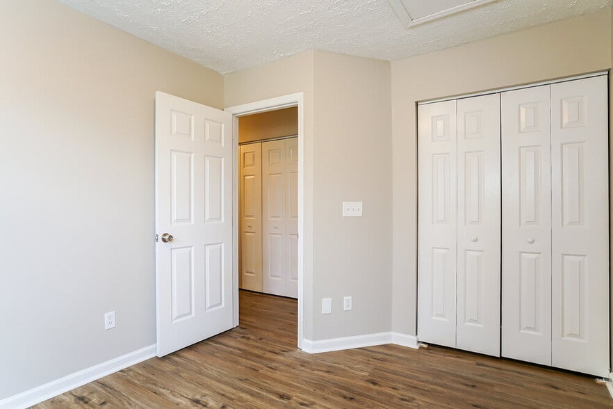 Building Photo - 3033 Slippery Elm Dr