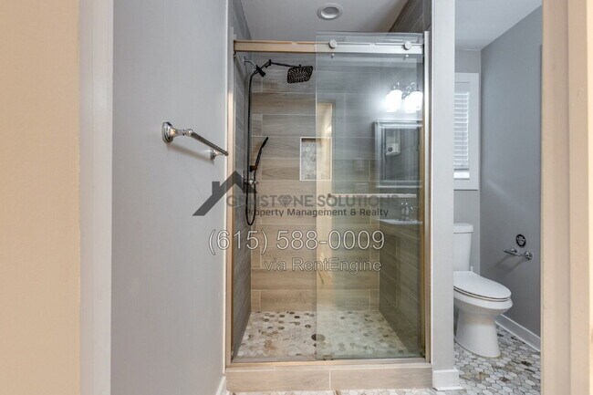 Building Photo - 1516 23rd Ave N
